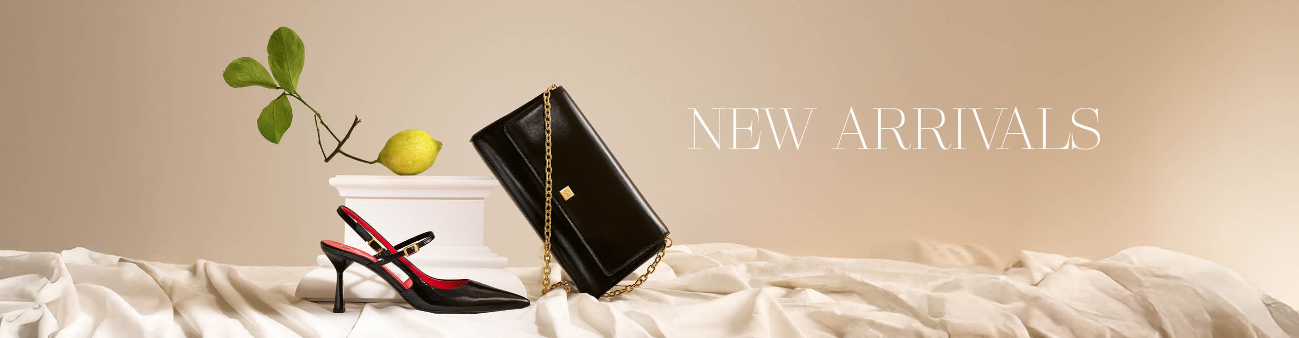 Discover here our latest collection models.