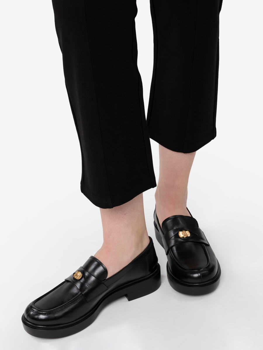PENNY LOAFER