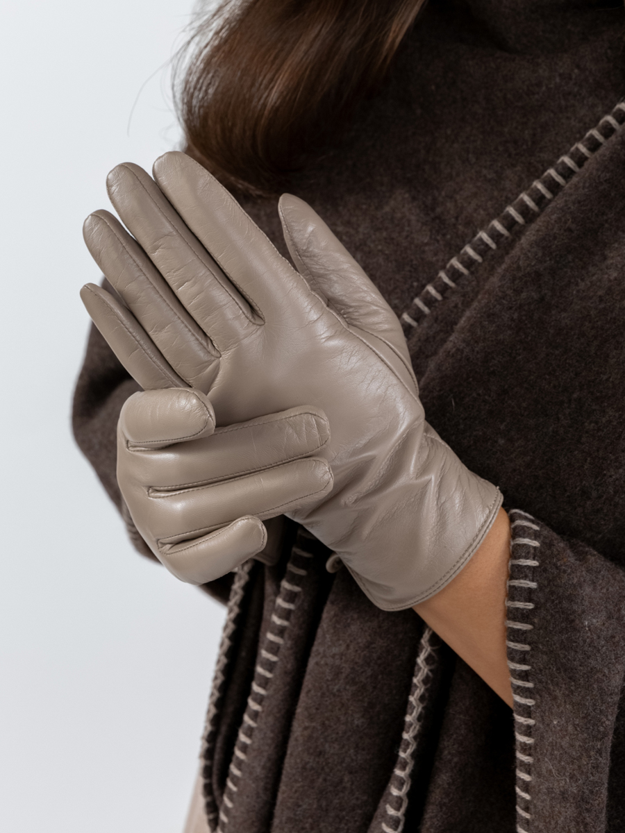 GLOVES CITY